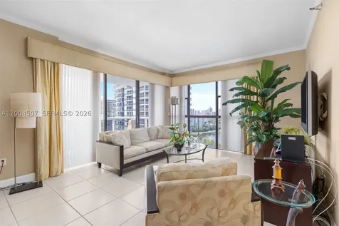 20505 E Country Club Drive Aventura FL 33180