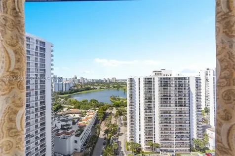20505 E Country Club Drive Aventura FL 33180