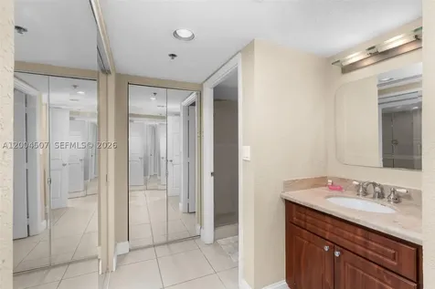 20505 E Country Club Drive Aventura FL 33180