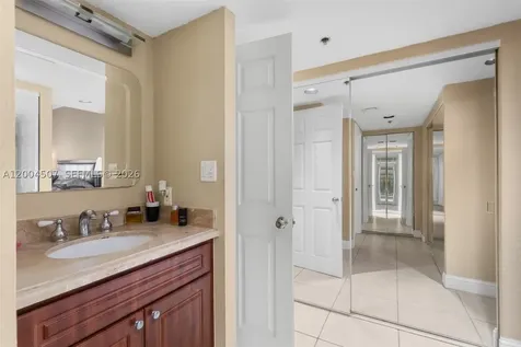 20505 E Country Club Drive Aventura FL 33180