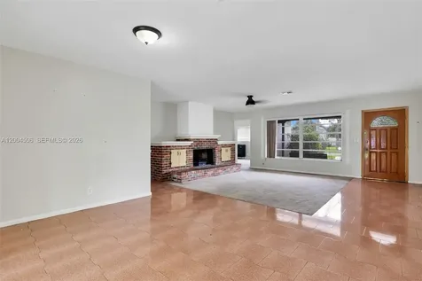 4201 Mckinley Street Hollywood FL 33021