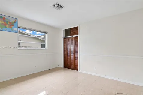 4201 Mckinley Street Hollywood FL 33021