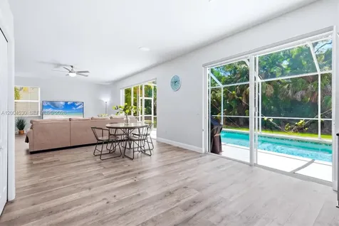 674 Clear Creek Drive Sarasota FL 34229