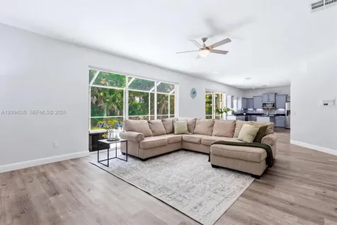 674 Clear Creek Drive Sarasota FL 34229