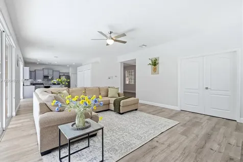 674 Clear Creek Drive Sarasota FL 34229