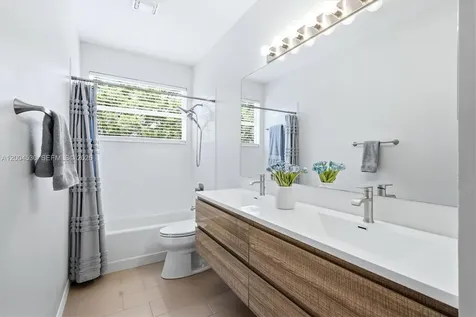 674 Clear Creek Drive Sarasota FL 34229