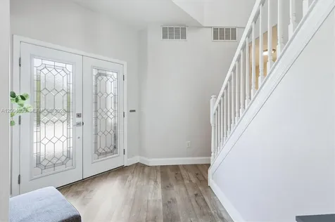 674 Clear Creek Drive Sarasota FL 34229