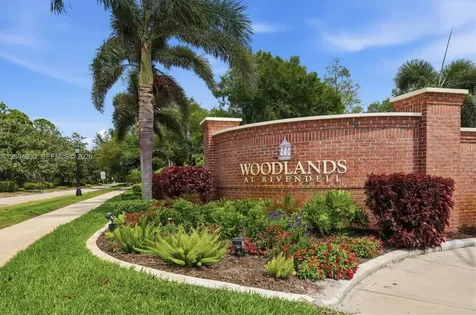 674 Clear Creek Drive Sarasota FL 34229