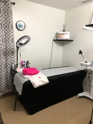 5085 NW 7th Street Miami FL 33126