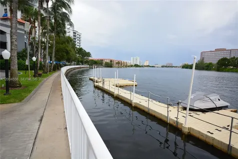 5085 NW 7th Street Miami FL 33126