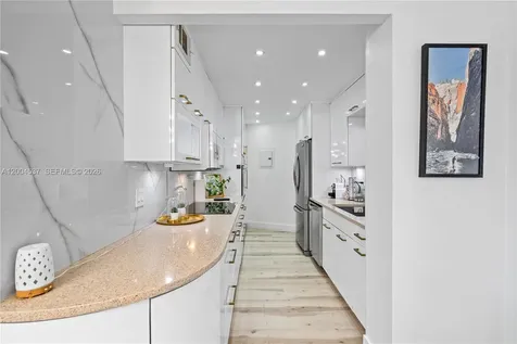 1881 Washington Avenue Miami Beach FL 33139