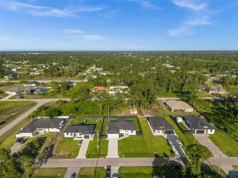 763 Andover Avenue S Lehigh Acres FL 33974