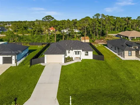 763 Andover Avenue S Lehigh Acres FL 33974