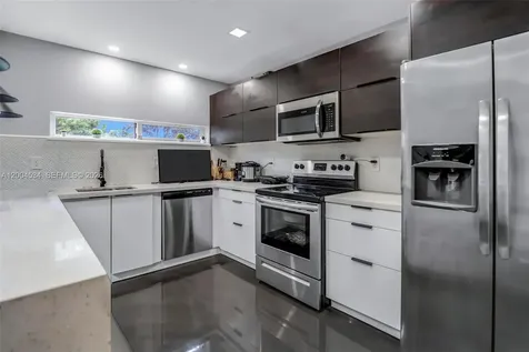 1741 NW 44th Street Miami FL 33142