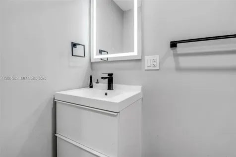 1741 NW 44th Street Miami FL 33142