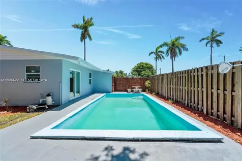 5621 SW 38th Court Davie FL 33314