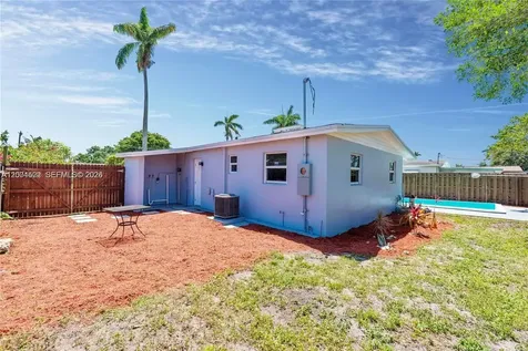 5621 SW 38th Court Davie FL 33314