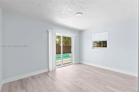 5621 SW 38th Court Davie FL 33314