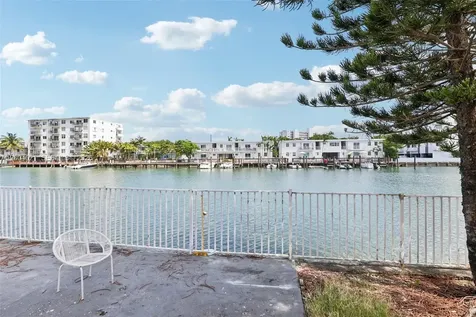 7975 Crespi Blvd, Unit 2 Miami Beach FL 33141