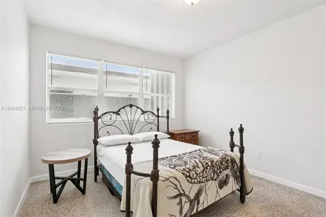 7975 Crespi Blvd, Unit 2 Miami Beach FL 33141