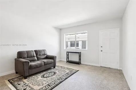 7975 Crespi Blvd, Unit 2 Miami Beach FL 33141