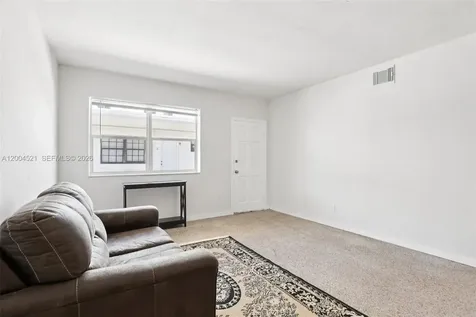 7975 Crespi Blvd, Unit 2 Miami Beach FL 33141