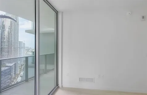 77 SE 5th Street Miami FL 33131