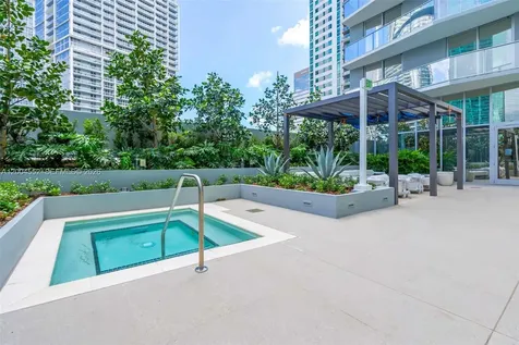 77 SE 5th Street Miami FL 33131