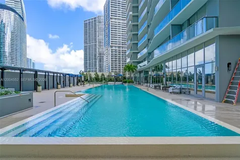 77 SE 5th Street Miami FL 33131