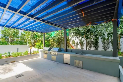 77 SE 5th Street Miami FL 33131
