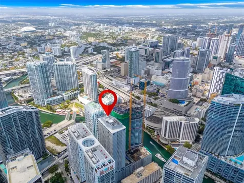 77 SE 5th Street Miami FL 33131