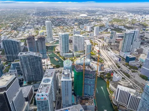 77 SE 5th Street Miami FL 33131
