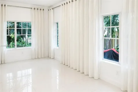 750 Pennsylvania Avenue Miami Beach FL 33139