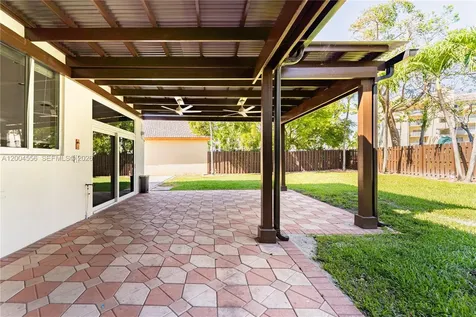 5869 NW 108th Place Doral FL 33178