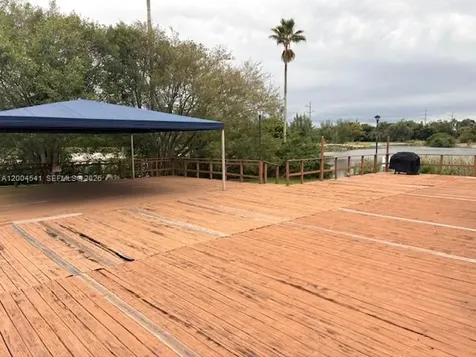 4174 Inverrary Drive Lauderhill FL 33319