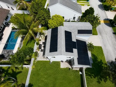 14512 SW 139th Avenue Circle W Miami FL 33186