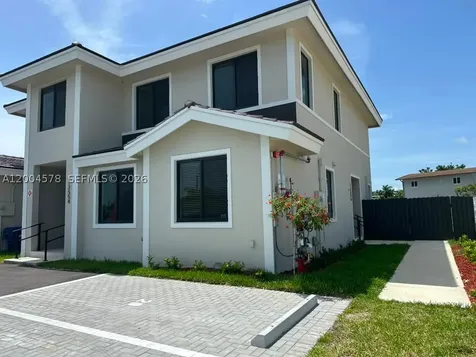 12554 SW 194th Street Miami FL 33177