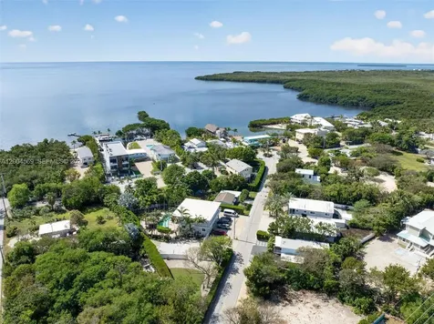 8 Ocean View Boulevard Key Largo FL 33037