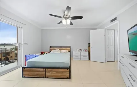 440 E 23rd Street Hialeah FL 33013
