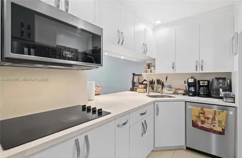 440 E 23rd Street Hialeah FL 33013