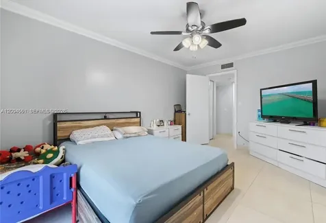 440 E 23rd Street Hialeah FL 33013