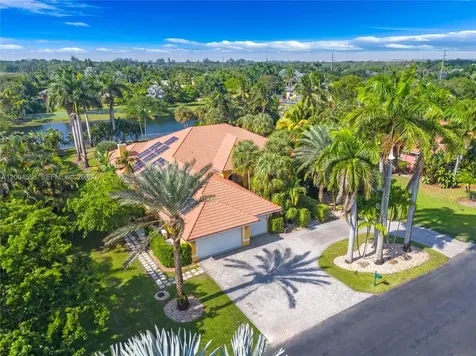 2161 SW 131st Terrace Davie FL 33325