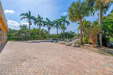 2161 SW 131st Terrace Davie FL 33325