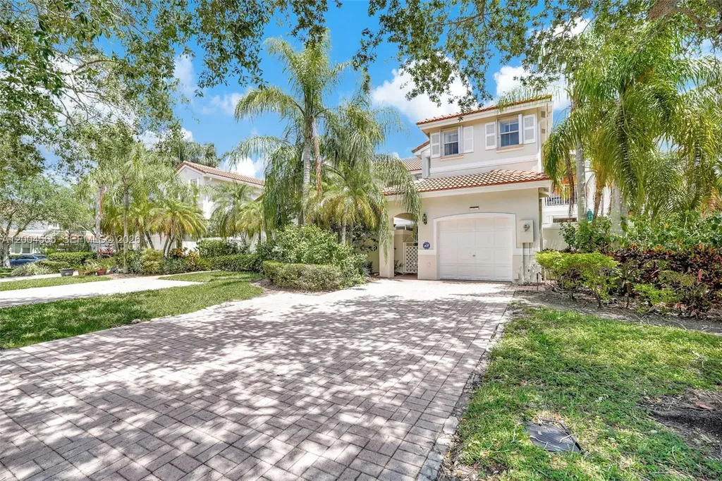 Hollywood FL 33019