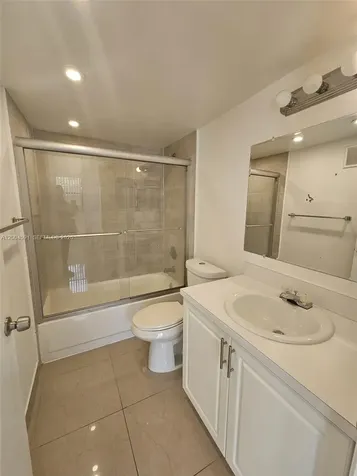 8160 Geneva Court Doral FL 33166