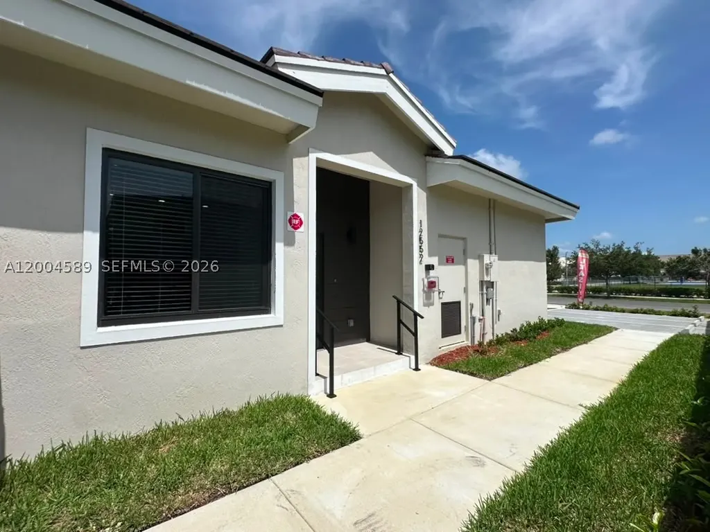 12552 SW 194th Street Miami FL 33177