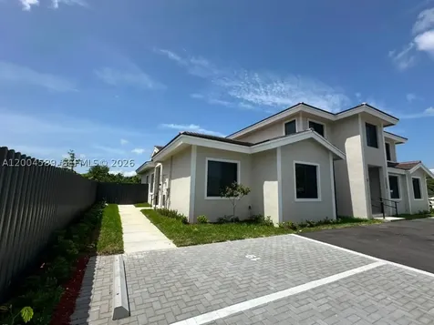 12552 SW 194th Street Miami FL 33177
