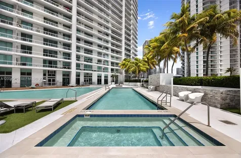 90 SW 3rd Street Miami FL 33130