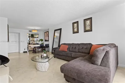 100 Bayview Drive Sunny Isles Beach FL 33160