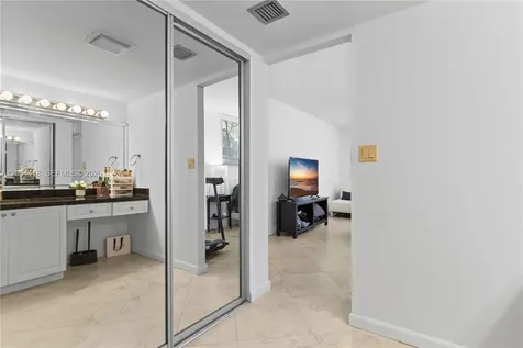 100 Bayview Drive Sunny Isles Beach FL 33160